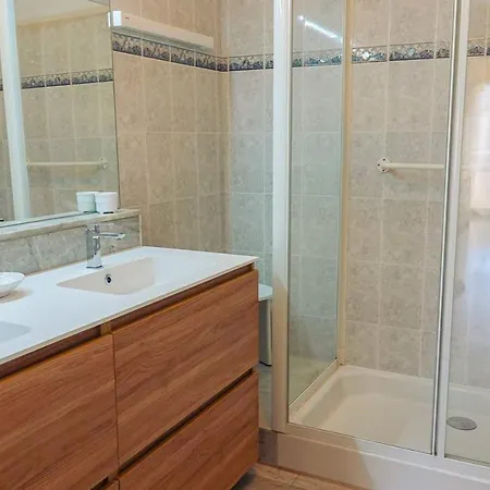 Daire Beautiful Apartment With Balcony In Saint Raphael